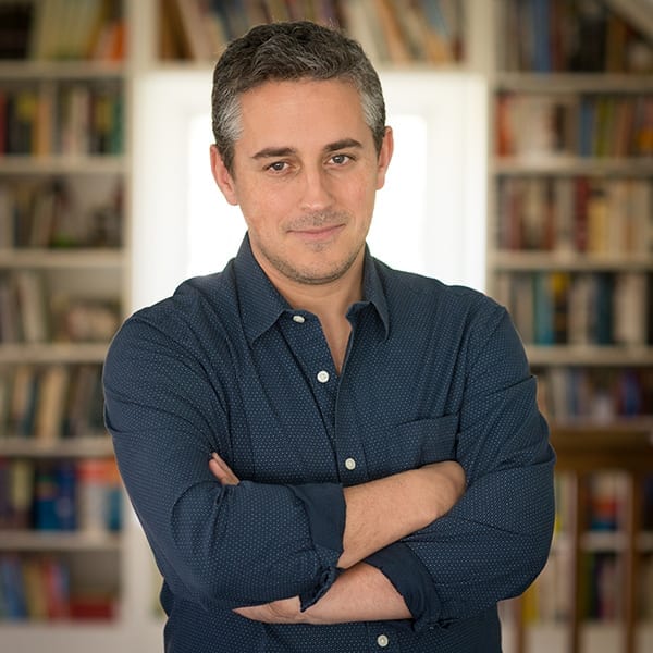 Alex George. Author portrait.